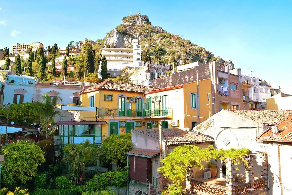 Gioli' Apartment Ταορμίνα